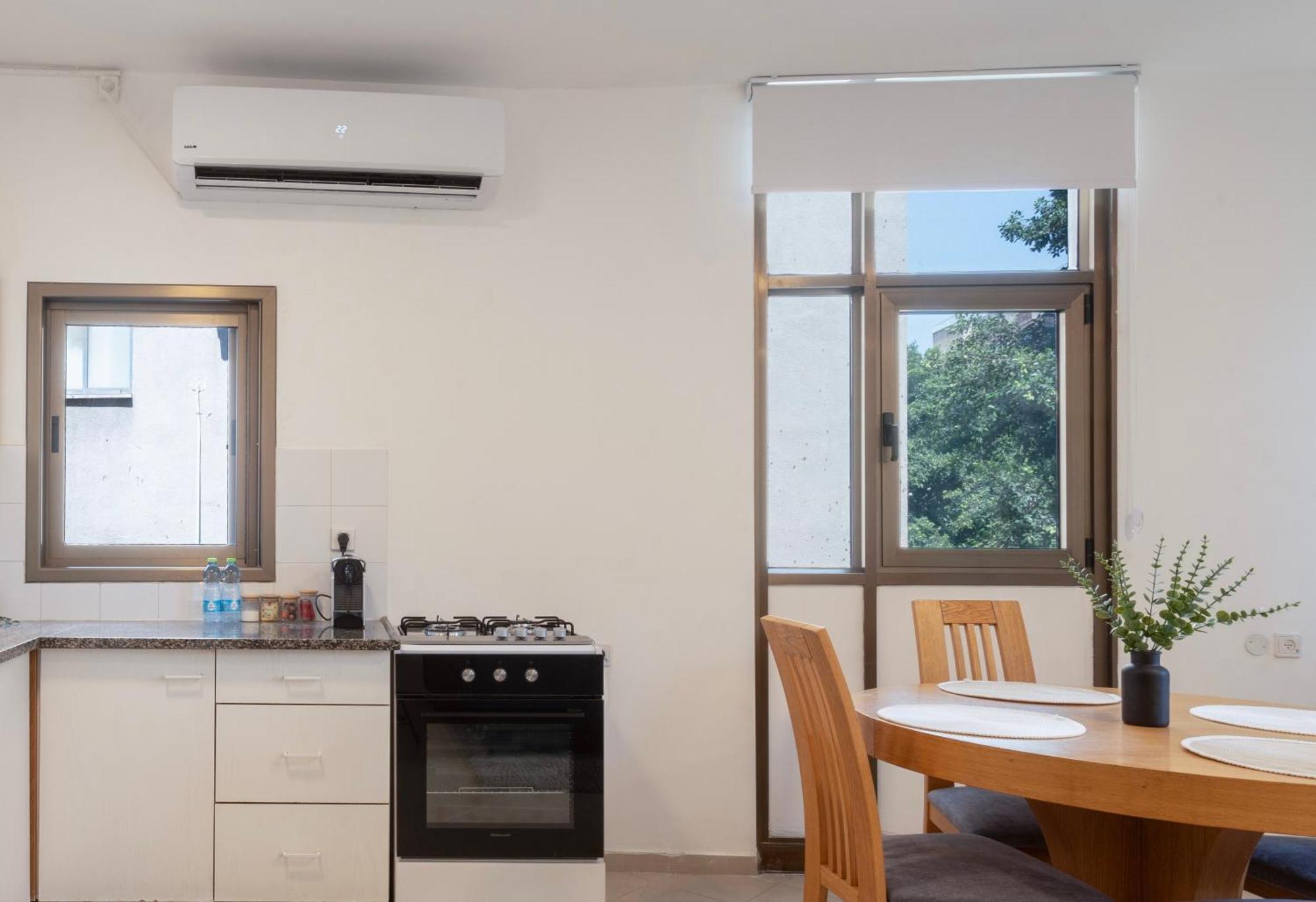 Eliezer Ben Yehuda Residence With Shelter Tel Aviv Exterior photo